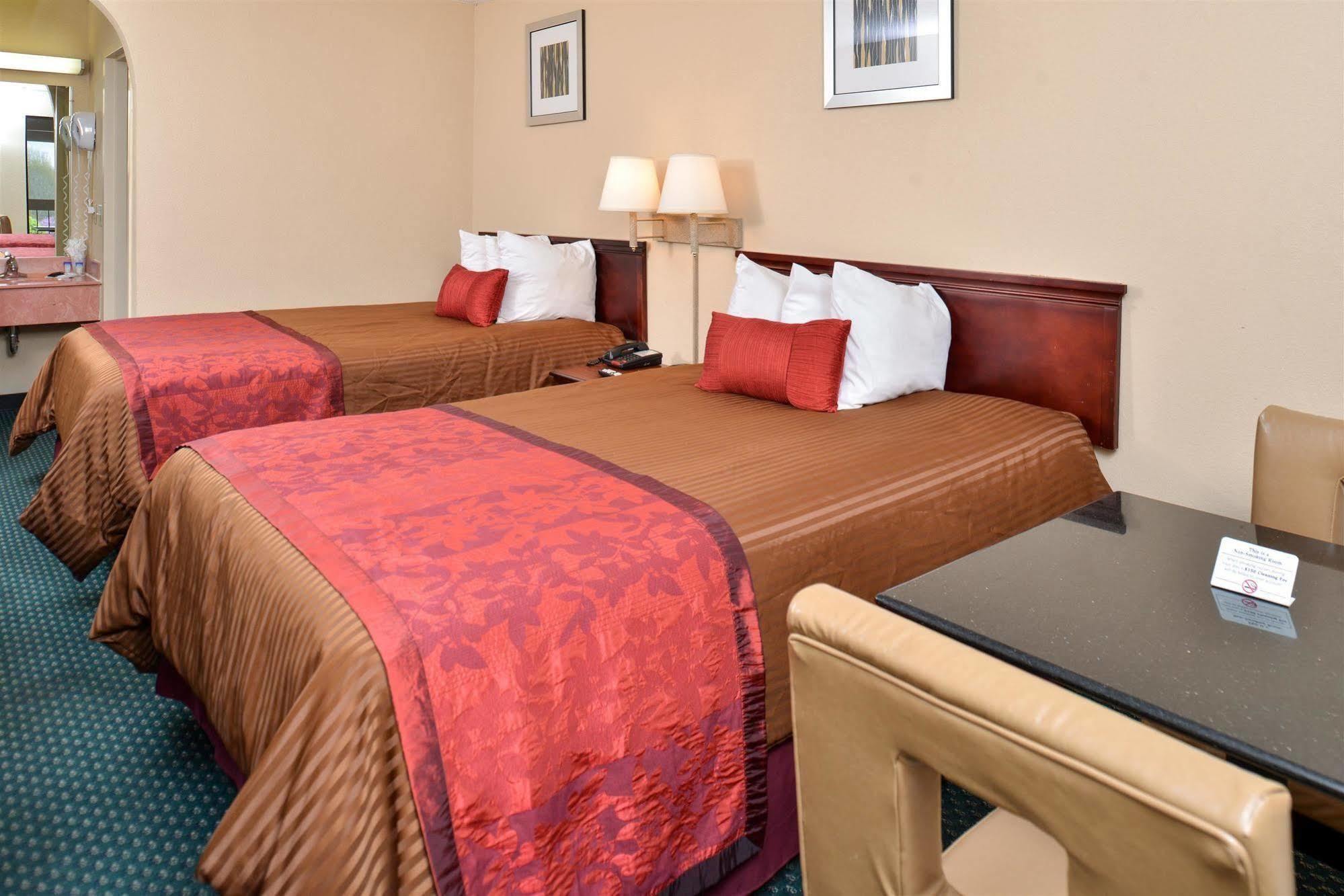 Econo Lodge Gainesville Zewnętrze zdjęcie